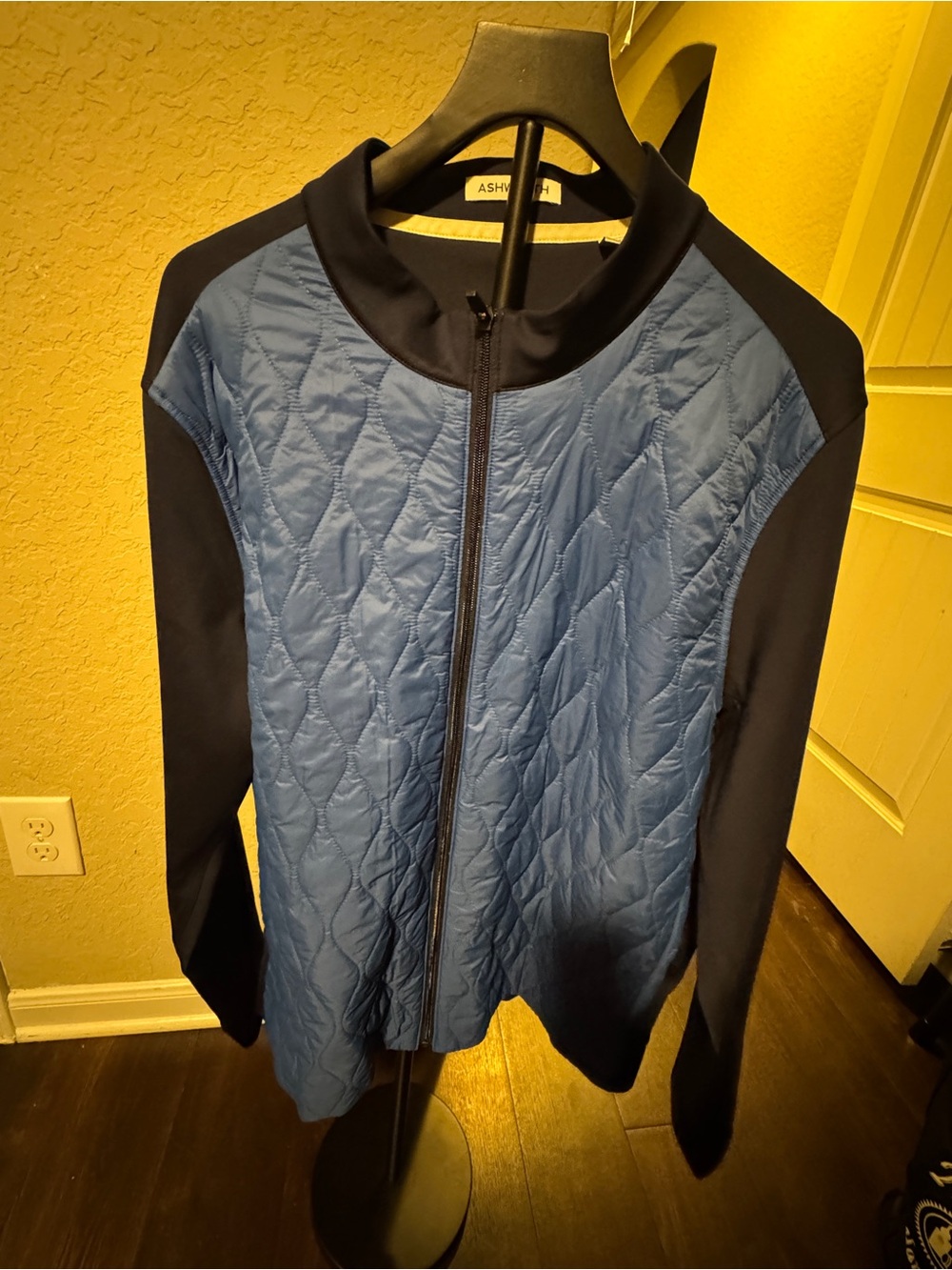Ashworth Blue Quilted Front Zip Jacket with Navy Sleeves